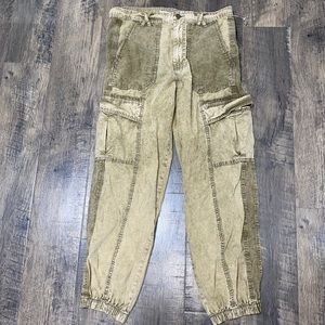 Urban Outfitters Joggers, New without Tags, Size 8